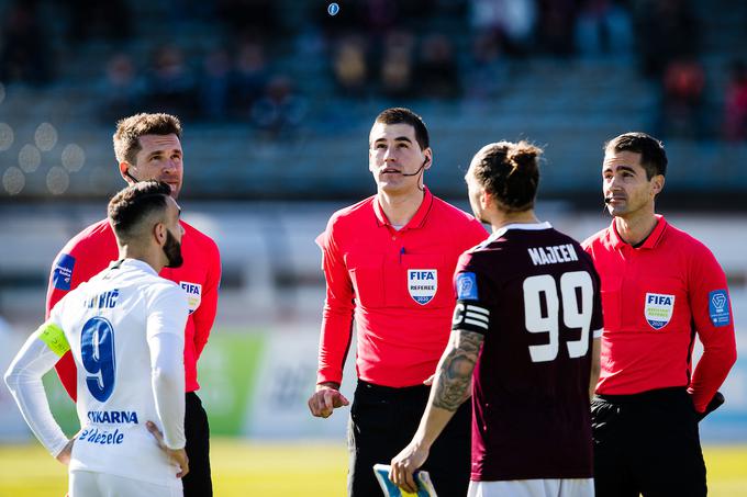 Kranjčani so še drugič v tej sezoni doma doživel hud poraz proti Kosićevi četi. Jeseni so izgubili z 0:6. | Foto: Grega Valančič/Sportida