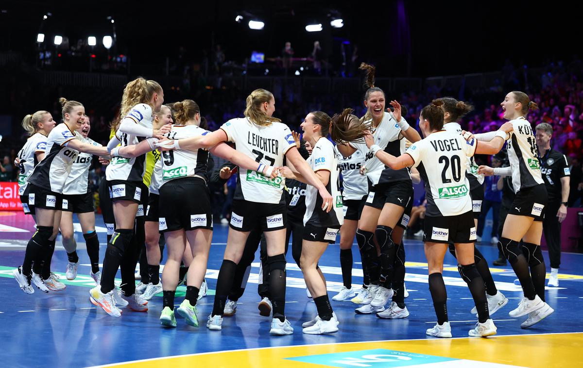 Nemška ženska rokometna reprezentanca | Nemke so v prvem polfinalu SP izločile reprezentanco Francije. | Foto Reuters