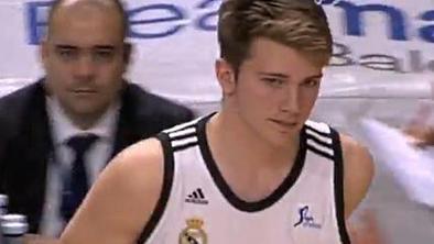 Luka Dončić korak od trojnega dvojčka