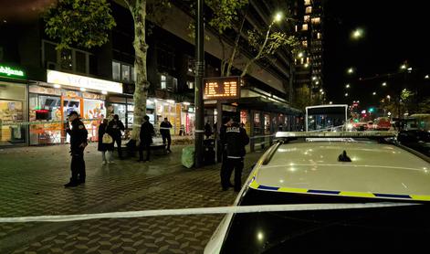 V Ljubljani zabodli osebo, posredujejo policisti in reševalci #foto