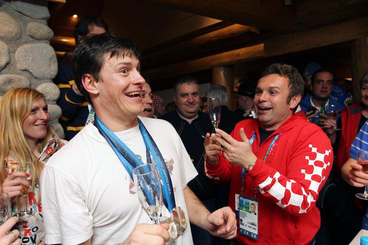 Vedran Pavlek z Ivico in Janico Kostelić na olimpijskih igrah v Vancouvru 2010. | Foto: Aleš Fevžer
