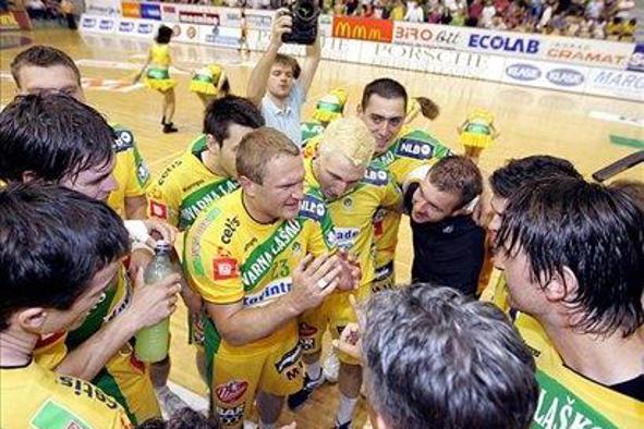 MIK znova med rokometaši