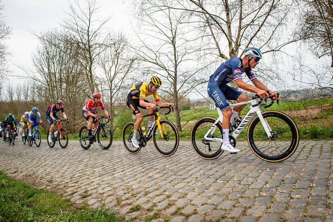 Mathieu van der Poel je ob odsotnosti Wouta Van Aerta prvi favorit letošnje Dirke po Flandriji. | Foto: Guliverimage/Vladimir Fedorenko