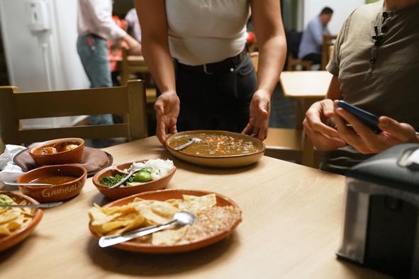 Kako hitra je postrežba v restavraciji z najhitrejšo postrežbo hrane na svetu?