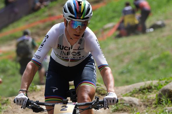 Ferrand Prevot slavila v Italiji, Tanja Žakelj pred Vito Movrin