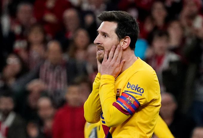 Lionel Messi je z Barcelono izpadel že v četrtfinalu pokalnega tekmovanja. | Foto: Reuters