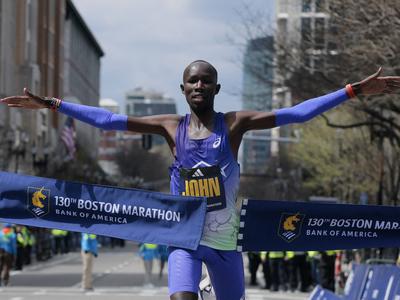 Korir ubranil naslov, postavil rekord in zapustil Boston s 170.000 evri