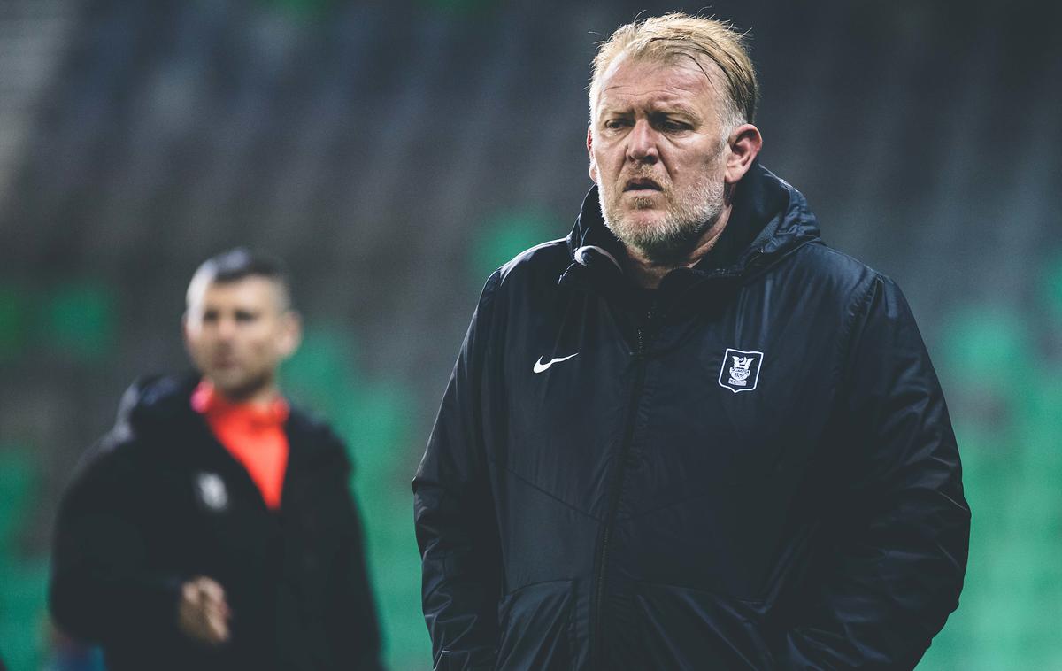 Olimpija Prosinečki | Hrvaški strateg Robert Prosinećki ni več selektor Črne gore.  | Foto Vid Ponikvar/Sportida
