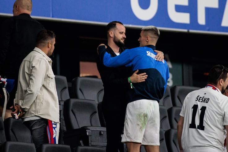 Benjamin Šeško in agent Elvis Bašanović | Foto: Mediaspeed