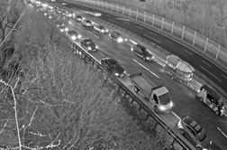 Goreče vozilo odstranili, primorska avtocesta je ponovno prevozna