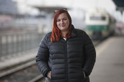 Dekle, ki je dom zapustilo pri 19 letih, zdaj dobiva resno priložnost v Ameriki 