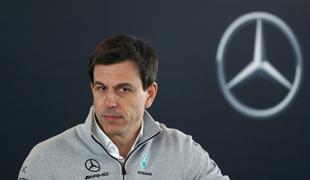 Šef Mercedesa predlaga zmanjšanje števila dirk v formuli 1
