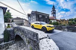 Električni SUV-novinec, ki se napolni hitreje od telefona #foto