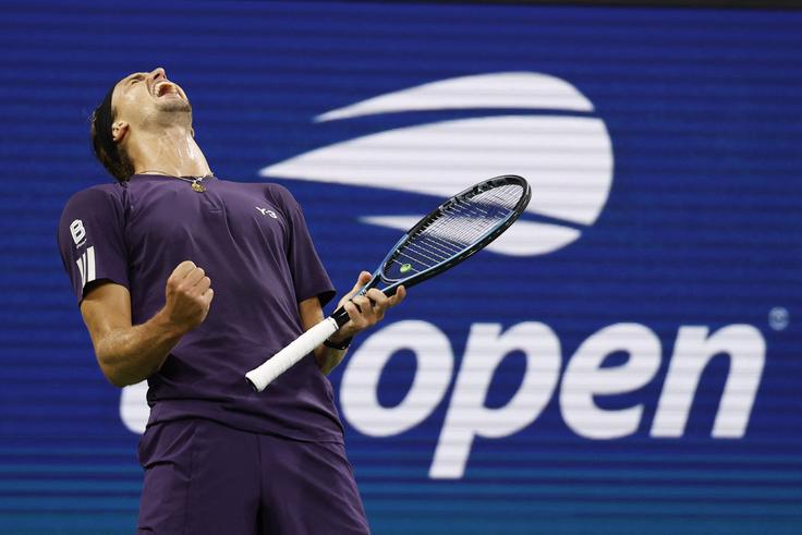 Alexander Zverev je trikrat s po 6:4 ugnal britanskega tekmeca. | Foto: Reuters