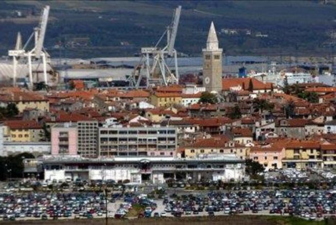 Diplome s Fakultete za management ne bodo razveljavljene