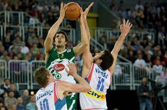 "Odpisana" Olimpija kljub porazu navdušila
