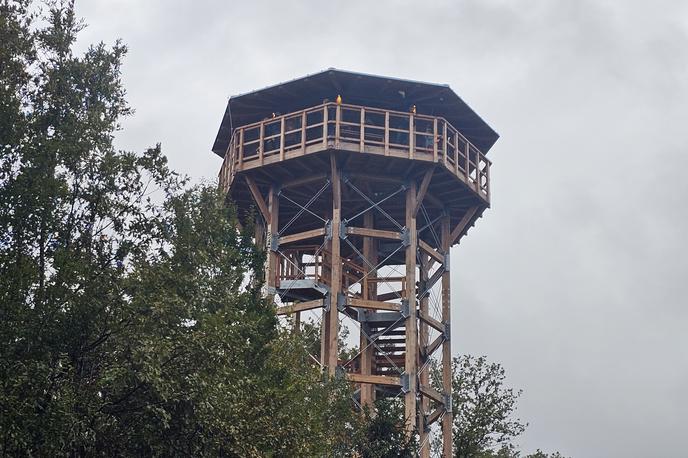 Razgledni stolp na kmetiji Pomona v Zgornjem Sečovem v občini Rogaška Slatina | Nov razgledni stolp v vasi Zgornje Sečovo dopolnjuje tamkajšnjo naravno učno pot in se pridružuje drugim razglednim stolpom v občini Rogaška Slatina. | Foto Srdjan Cvjetović