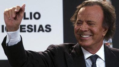 Julio Iglesias prestavil koncert v Dubaju