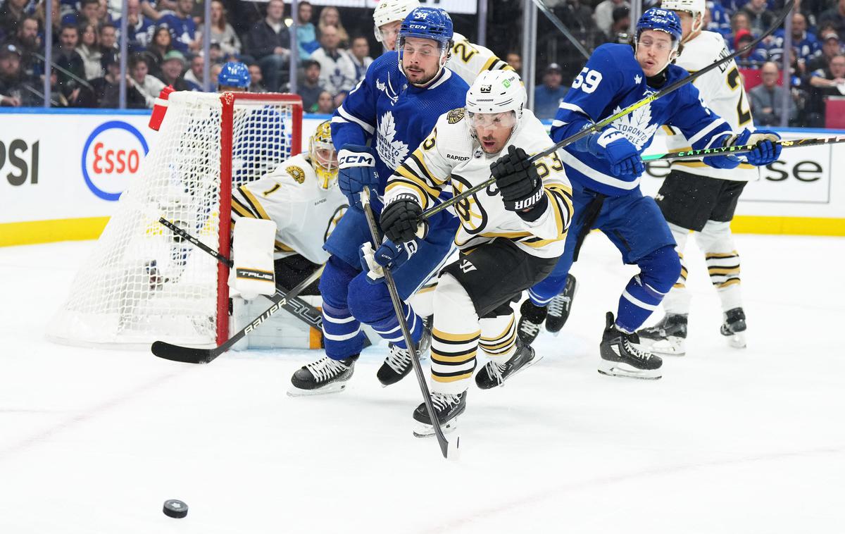 Toronto Maple Leafs - Boston Bruins | Boston je v odločilni tekmi za napredovanje ugnal Toronto. | Foto Reuters