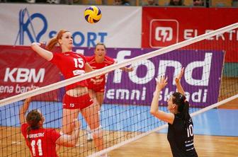 Mariborčanke do prve zmage v odbojkarskem finalu