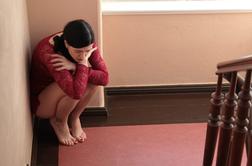 Tragedije, ki jih ne moremo prezreti: zakaj si mladostniki v Sloveniji jemljejo življenje?