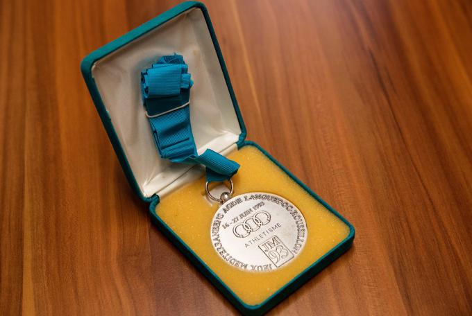 Medalja, na katero je najbolj ponosna. Srebro s sredozemskih iger leta 1993. | Foto: Vid Ponikvar
