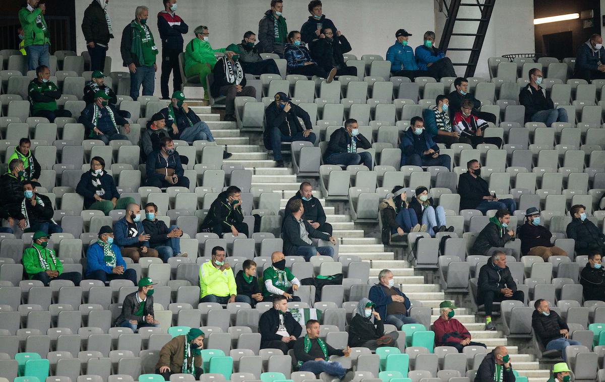 navijači | Na tekmah bodo navijači od 17. maja naprej lahko zasedli polovico sedežev, a le v primeru, da so celjeni, preboleli ali negativni na novi koronavirus.  | Foto Vid Ponikvar