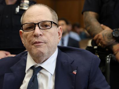 Drugi newyorški proces proti Weinsteinu se je končal z eno obsodbo