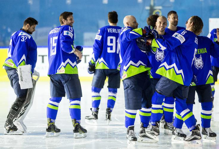 Risi, ki bodo na OI drsali brez risa na dresu, se bodo pred prvim olimpijskim srečanjem udarili z Južno Korejo. Tekmo bodo odigrali v Seulu le dva dneva po odhodu v Azijo. | Foto: Vid Ponikvar