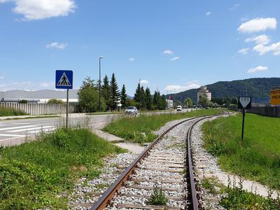 Policija po več primerih vandalizma poostrila nadzor nad železniško infrastrukturo