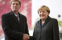 Miro Cerar ostro kritiziral begunsko politiko Angele Merkel