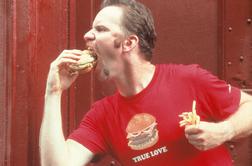 Umrl je filmar, ki je zaslovel z basanjem s hamburgerji