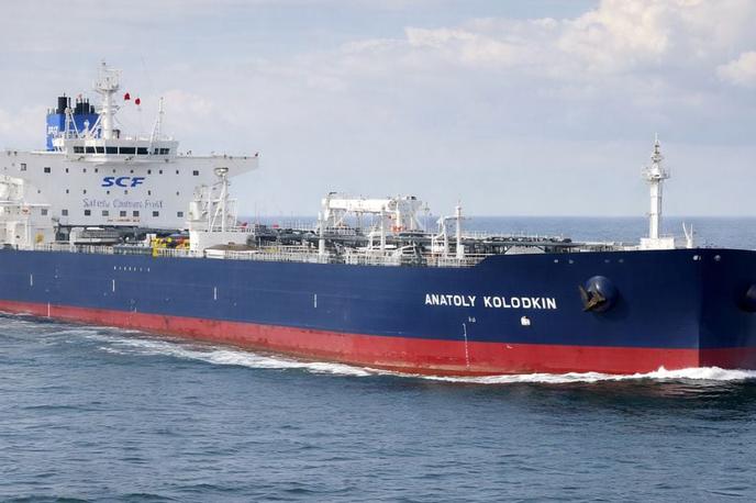 Ruski tanker Anatolij Kolodkin | Tanker Anatolij Kolodkin prevaža za 730 tisoč 159-litrskih sodov oz. okoli 98 tisoč ton surove nafte. | Foto X/@Osint613