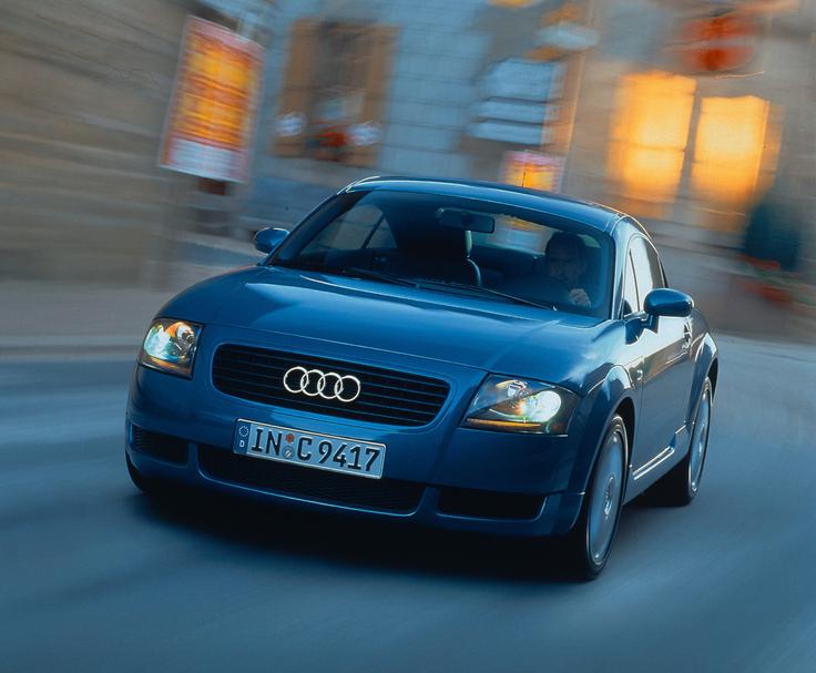 Glavna oblikovalca prve generacije TT sta bila Peter Schreyer in Freeman Thomas. | Foto: Audi