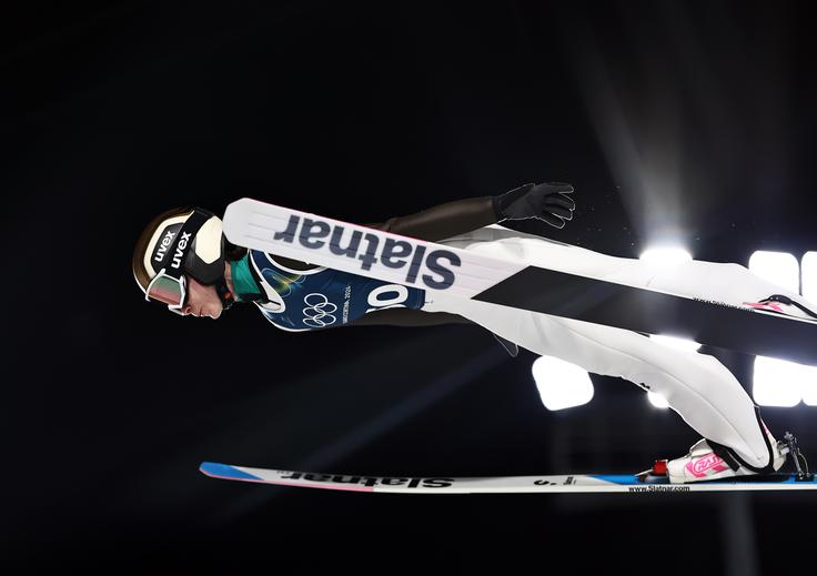 Nika Prevc po četrtkovem treningu še ni bila zadovoljna. V soboto ima na voljo še tri skoke pred nedeljsko tekmo. | Foto: Guliverimage