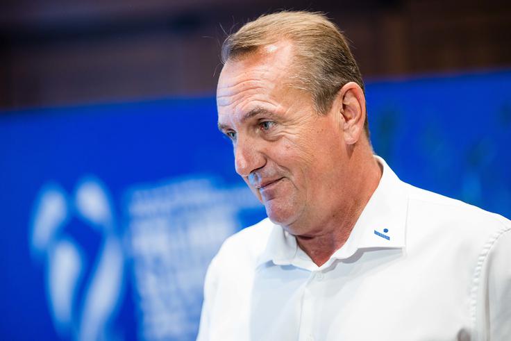 "Če se ne bi pojavila možnost, da Cretu pride k nam, najbrž zamenjave niti ne bi bilo," je avgusta 2022 dejal predsednik OZS Metod Ropret. | Foto: Sportida