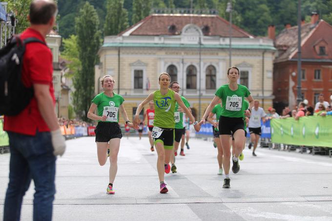3 srnice Mojca Habič, Polona Kukovec in Vesna Dolenc so bile najhitrejše na krajši razdalji. | Foto: Urban Urbanc/Sportida