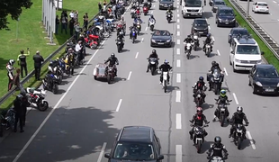 Nemška mesta preplavili protestniki na motorjih #video
