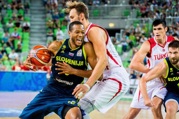 Randolph se poslavlja od reprezentance, ta misli že usmerja proti letu 2021