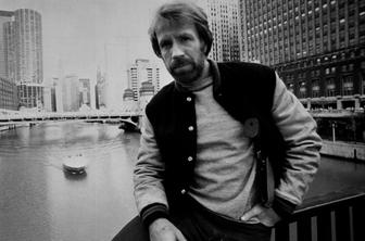 Umrl je Chuck Norris. Z ganljivim sporočilom se je oglasil njegov sin.