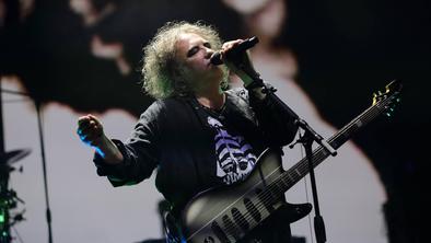 The Cure se vračajo z novim albumom, na naslovnici je kip slovenskega kiparja