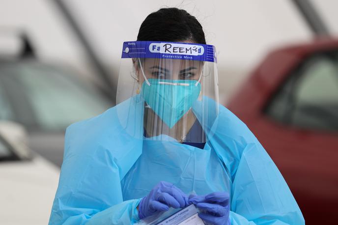 Novi koronavirus v Avstraliji | Okužbe strmo naraščajo, v državi je vedno več aktivnih primerov, vsak dan več ljudi sprejmejo na zdravljenje v bolnišnice. Zdravstveni delavci so zaskrbljeni še pred začetkom četrtega vala epidemije.  | Foto Reuters