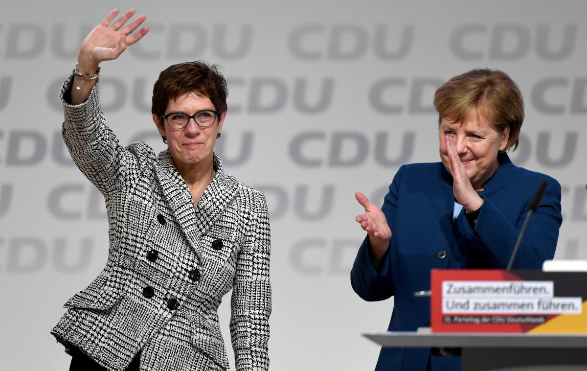 Angela Merkel in Annegret Kramp-Karrenbauer | Annegret Kramp-Karrenbauer je bila na kongresu CDU izvoljena za naslednico Angele Merkel na čelu stranke. | Foto Reuters