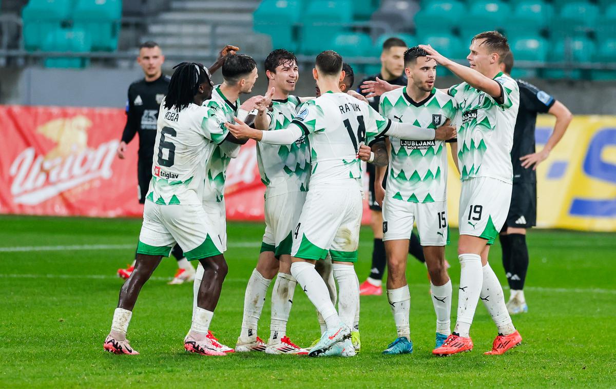 Olimpija - Mura | Olimpija je po zmagi nad Muro ponovno ušla Mariboru. | Foto Aleš Fevžer