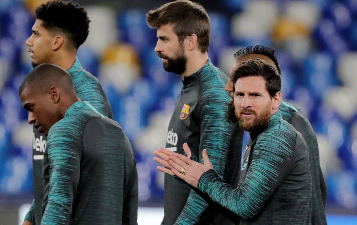 Lionel Messi | Lionel Messi in soigralci napadajo četrtfinale lige prvakov, a bolj kot o tekmi v Neaplju se v Barceloni govori o aferi Barcagate. | Foto Reuters