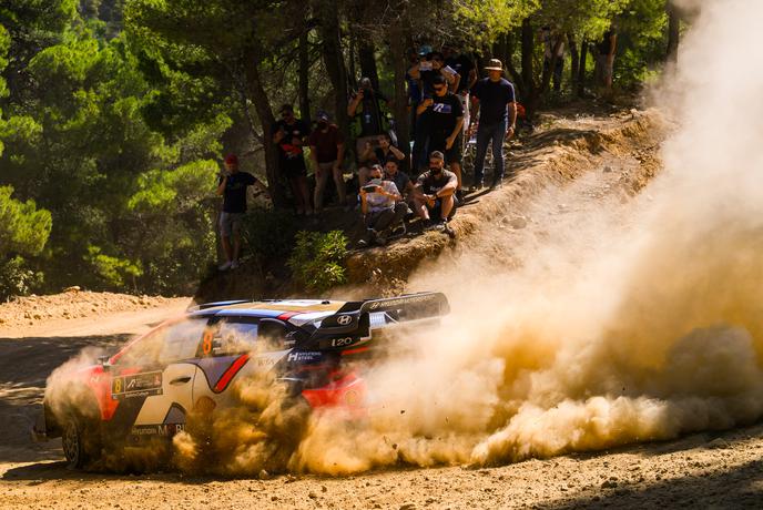 Tänak še povečal prednost, Rovanperä zletel s ceste #video