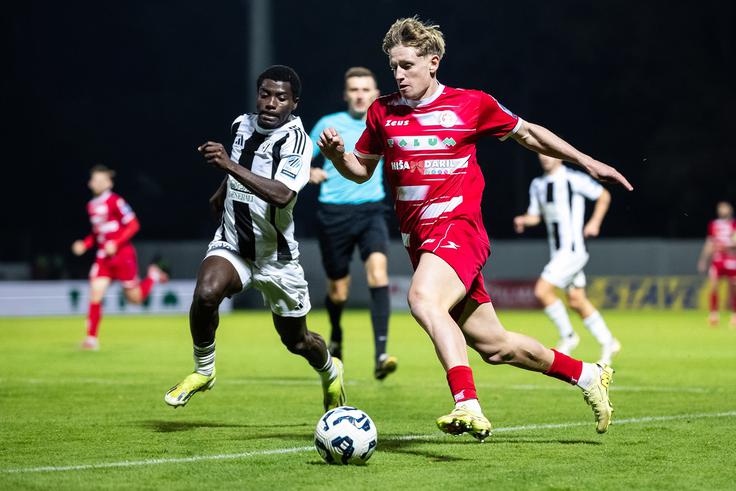 Prvi zadetek v 1. SNL je še v prejšnji sezoni poskušali zadeti v dresu Aluminija, a mu ni uspelo. Za Brinje je zadel že v krstnem nastopu. | Foto: Jure Banfi