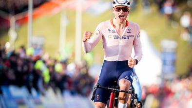 Spopad velikanov: Van der Poel v ciljnem sprintu ugnal Van Aerta