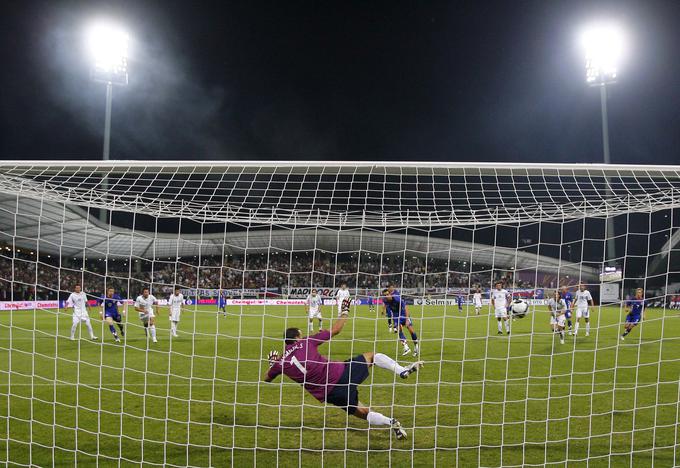 Slovenija in Hrvaška sta se nazadnje pomerili avgusta 2008, ko je Hrvaška z goloma Ivana Perišića in zadetkom Darija Srne z enajstmetrovke v prijateljski tekmi zmagala s 3:2. | Foto: Reuters