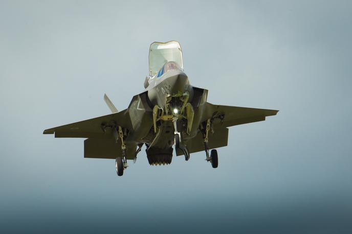 F-35 | Glede vojne v Iranu, ki je popolna katastrofa, skorajda ni dobrih novic za Trumpa, trdi britanski novinar Andrew Neil. Na fotografiji: ameriško bojno letalo F-35. | Foto Guliverimage
